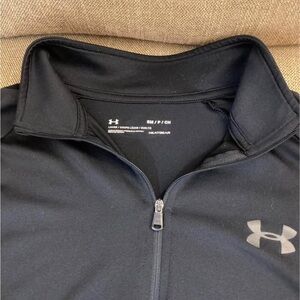 Under Armour Black HeatGear Pullover